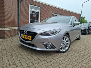 MAZDA 3 2.0 GT-M airco / 18 inch alu / bose / navigatie 