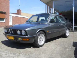 BMW 5-SERIE 528i E28 origineel NL 