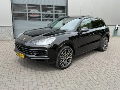 PORSCHE CAYENNE 3.0 E-HYBRID Platinum Edtion