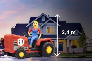 Sarah pop Boerin op Tractor te huur, landelijke bezorging mo