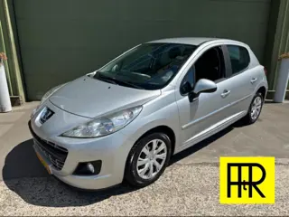 PEUGEOT 207 1.4 VTi Active 