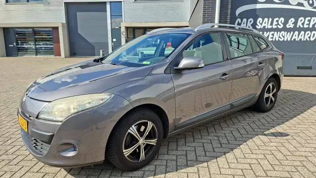 RENAULT MEGANE Estate 1.6i 16V / apk verlopen / distributie is in 2026 vervangen 
