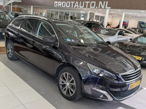 Peugeot 308 SW 1.2 PureTech Blue Lease Premium Automaat Airco, Cruise Control, Trekhaak, Stuurbekrac