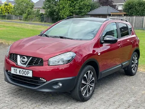 NISSAN QASHQAI 2.0 Tekna Automaat/ ECC/ Cruise/ Navi/ Trekhaak/ Pano/ 360 Camera