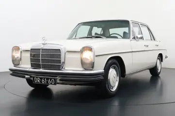 MERCEDES-BENZ 220 W114 -W115 250 6-Cilinder Schakelbak LPG Oldtimer!!