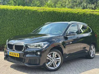 BMW X1 sDrive 20i M-sport Trekhaak 1800KG Panoramadak Sportstoel
