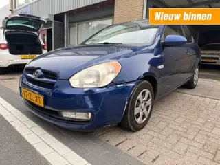 HYUNDAI ACCENT 1.4i Dynamic Joy AIRCO 3RS RIJDT GOED NAP APK 1-2027 LICHTE SCHADE