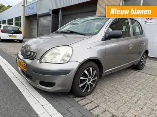 TOYOTA YARIS 1.3 VVT-i Idols 5DRS AIRCO RIJDT HEEL GOED NAP APK 8-2027