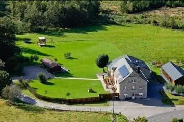 Prachtig groepshuis voor 20 personen met jacuzzi