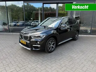 BMW X1 sDrive20i 192pk High Exe,HUD,Keyless,LED,NaviPro,Camera,Stoelverw,Dealer OH,Trekhk Afn.,