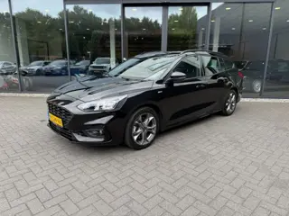 FORD FOCUS 1.0 EBH ST-Line,Navi,Clima,Cruise,Trekhk,Keyless,Camera,Lane Ass.,Carplay,