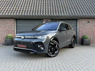 VOLKSWAGEN TIGUAN 1.5 HYBRID R-LINE BLACK STYLE PANORAMA MASSAGE HUD STOELVENTILATIE