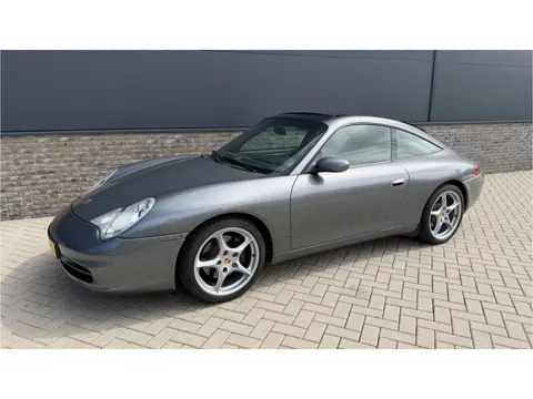 Porsche 911 3.6 Targa Tiptronic / zeer fraai exemplaar !