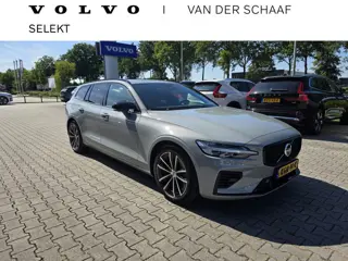 Volvo V60 2.0 T8 Plug-in hybrid AWD Plus Dark | Head-up | Schuif/kanteldak | Trekhaak | Pilot Assist
