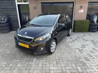 PEUGEOT 108 active