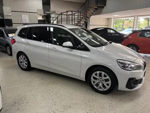 BMW 2-SERIE 216I HIGH EXEC. / Climatronic / Cruise / Afn. Trekh. / Navi / Camera