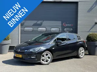 Opel Astra 1.4 Innovation | Navigatie | Climate Control | Parkeersensoren | Privacy Glass | Lichtmet