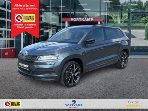 SKODA KAROQ 1.5 TSI DSG SPORTLINE TREKHAAK/CAMERA/ELEK-KLEP/ACC/DIG-DASH/STOELVERW