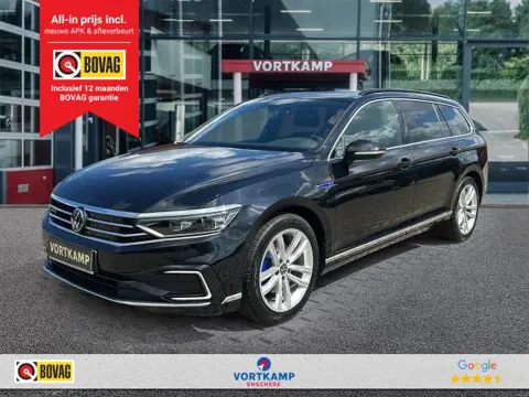 VOLKSWAGEN PASSAT VARIANT 1.4 TSI GTE PANO-DAK/TREKHAAK/CAMERA/ELEK-KLEP/ACC/IQ/STOELVERW