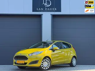 Ford Fiesta 1.0 Style / NAP / Elektrische Ramen / Trekhaak