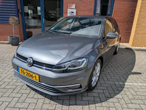 VOLKSWAGEN GOLF 1.0 TSI Highline BNS R, ADAPcruise, PDC v+a, Trekhaak, Navi