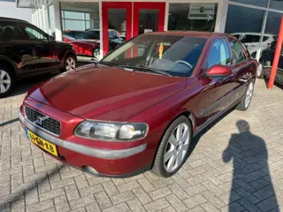 VOLVO S60 2.4 Automaat 140 PK  Climate-controle  Trekhaak  Nieuwe APK