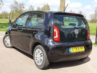 Foto 12 van VOLKSWAGEN UP 1.0 BMT Move 60pk Airco
