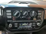 Foto 24 van VOLKSWAGEN UP 1.0 BMT Move 60pk Airco
