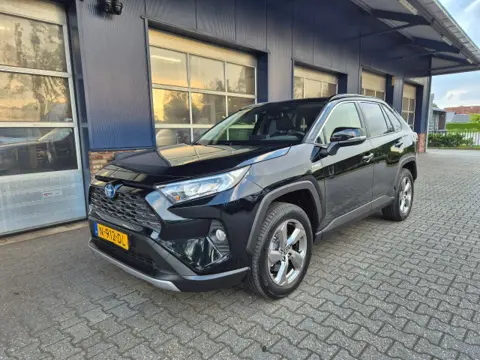TOYOTA RAV4 2.5 Hybrid AWD Business Plus, 1650 KG Trekgewicht, Carplay, Camera, Leer, Elektrische A-klep, ALL IN prijs!