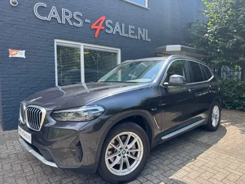 BMW X3  X DRIVE30E Business Edition + Camera + Leder + Navi -  83 dkm -Facelift model 