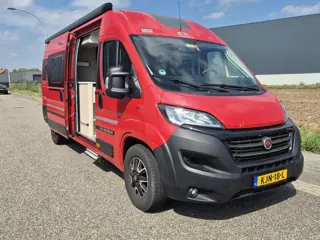 Adria TWIN 640 SLB Ducati Camper / Automaat Bed in lengte richting