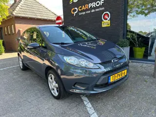 FORD FIESTA 1.25 GHIA
