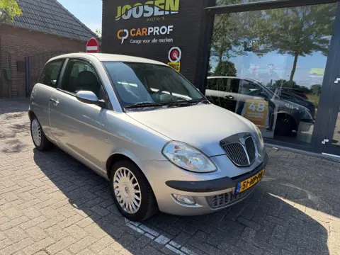 LANCIA YPSILON 1.4-16V PLATINO