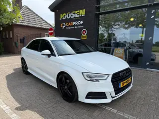 AUDI A3 1.5 TFSI COD SP.SL.E LIMO/SEDAN