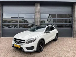 MERCEDES-BENZ GLA-KLASSE 250 4MATIC AMG EDITION 1 Panoramadak , Leer , Navi