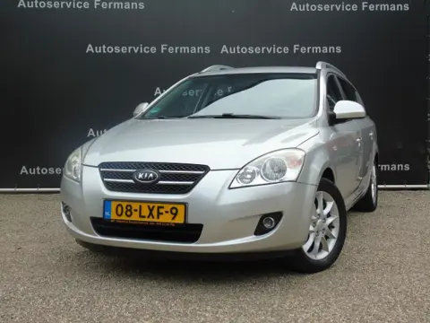 KIA CEED 1.6I - Airco - Trekhaak - Electrische ramen - goed onderhouden