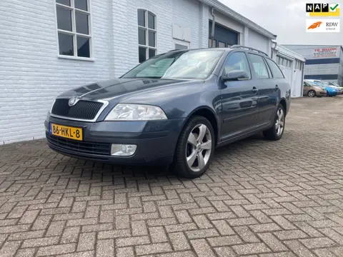 Skoda Octavia Combi 1.6 FSI Tour Bj 2009, Airco, Cruise control, apk tot 01-2027, inruil is mogelijk