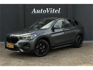 BMW X1 xDrive25e | Camera | Head-Up | Groot NAVI | Stoelverwarming | Elektrische Klep | 35X op voorr