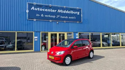 VOLKSWAGEN UP 1.0 high up! 