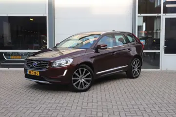 VOLVO XC60 2.4 D5 215PK AWD AUT SUMMUM