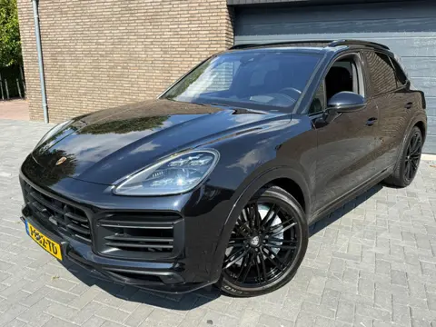 Porsche Cayenne 4.0 Turbo, SPORT DESIGN, 22'', PANO, BOSE, 4-WIEL STURING, SPORT-CHRONO, 250K NP