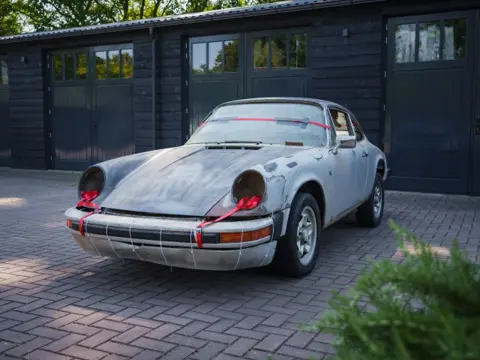 PORSCHE 911 911S 25th Anniversary Edition