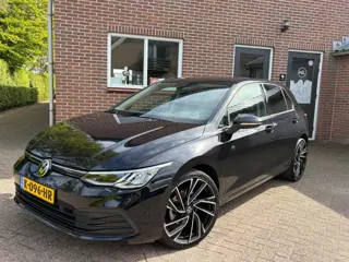 VOLKSWAGEN GOLF 8 1.5 TSI Style Trekhaak 131 PK, Stoelv. ACC 19inch