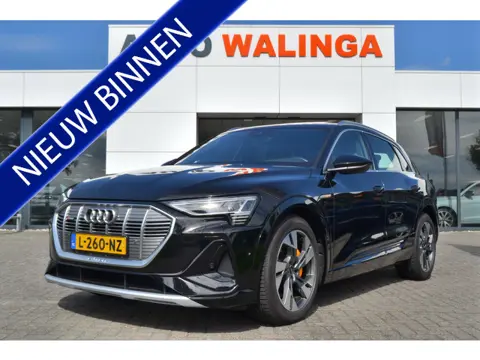 Audi e-tron 55 quattro S-Line 95 kWh Panoramdak | Trekhaak | Stoelen v el geheug. | Achteruitrijcame