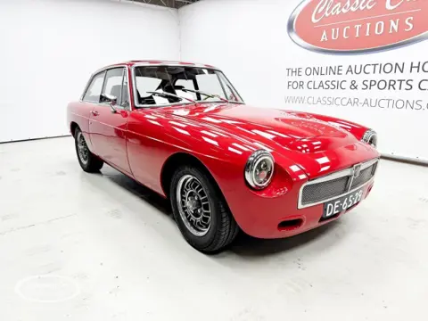 MG B GT V8 - ONLINE AUCTION