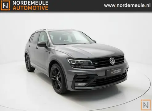 VOLKSWAGEN TIGUAN 2.0 TDI CL BNS R CARPLAY, PANO, NAVI.