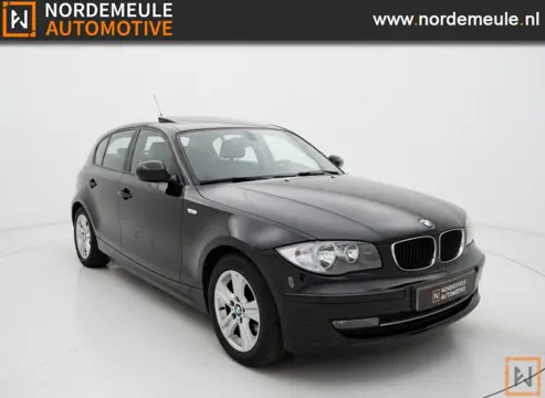 BMW 1-SERIE 116i. PANO, AIRCO, CRUISE.