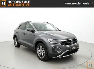VOLKSWAGEN T-ROC 1.0 TSI LIFE. CARPLAY, ACC, NAVI