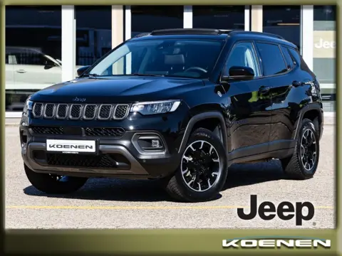 JEEP COMPASS 4XE 240 PHEV 240PK Trailhawk/ Panodak/ Leer/ Apple Carplay/