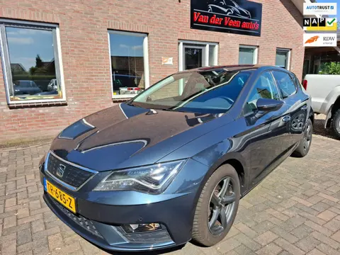 Seat Leon 1.0 EcoTSI Style. 1ste eigenaar, dealer onderhouden, carplay, camera, cruise, navi, LED, e